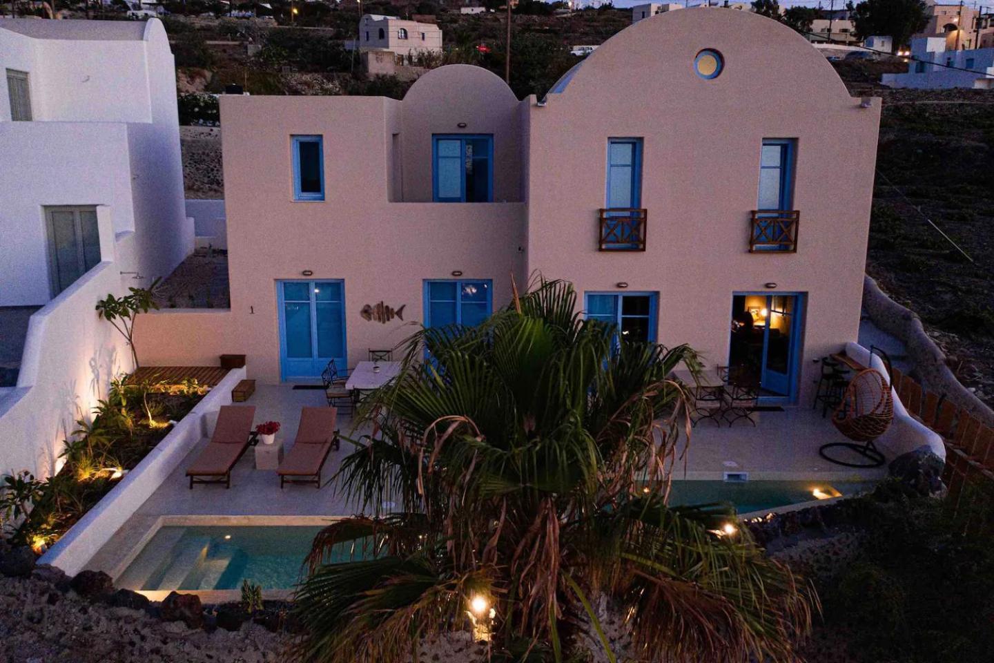 Pink Freud Villas Santorini Oia  Exterior photo