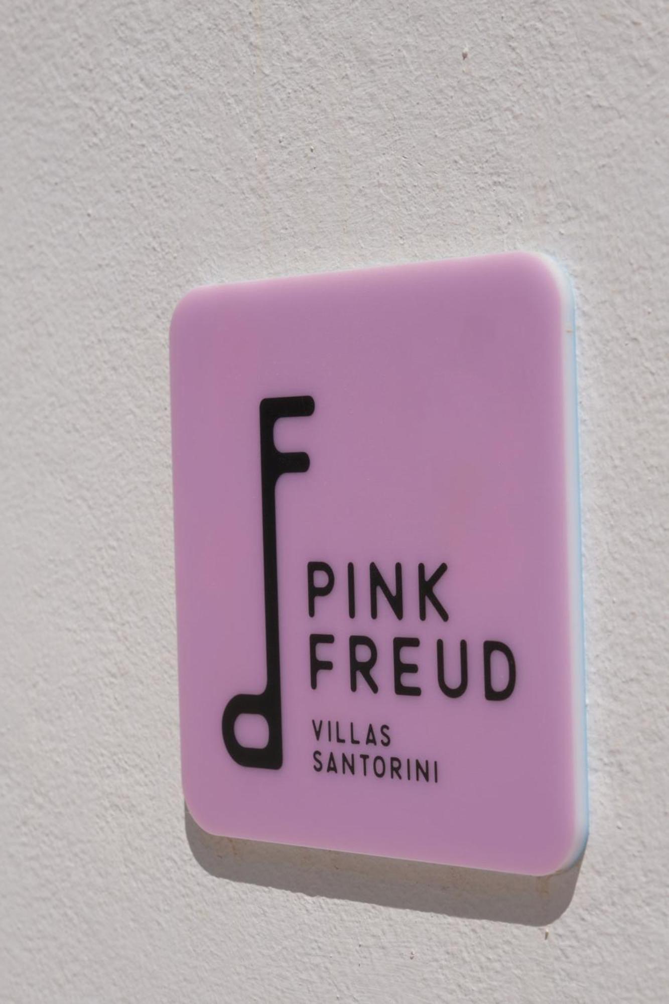 Pink Freud Villas Santorini Oia  Exterior photo